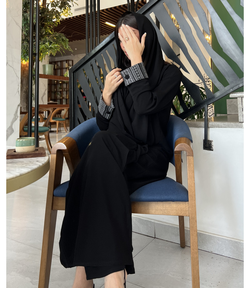 عباية 00284 عباية رسمية ناعمة بكم كبك عباية 00284 عباية رسمية ناعمة بكم كبك