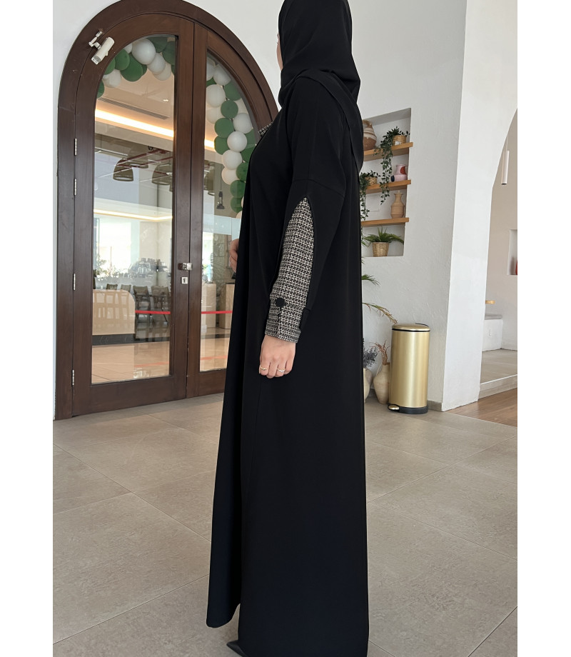 عباية 00299  عباية عملية كريب ناعم ذو طابع شتوي