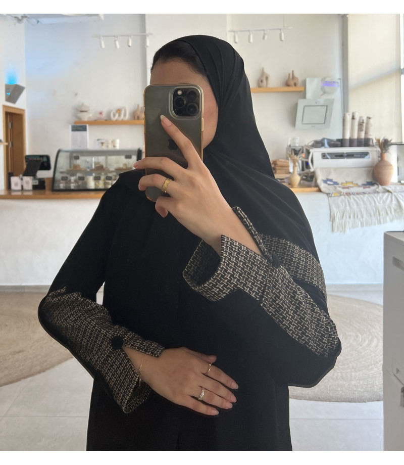 عباية 00299  عباية عملية كريب ناعم ذو طابع شتوي