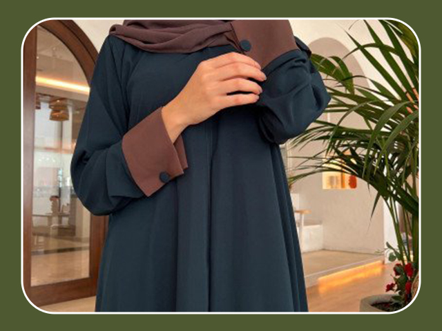 عبايات ملونة