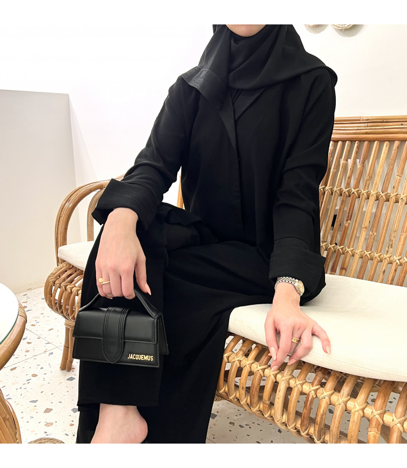 عباية 00157  عباية رسمية وعملية بكم قلاب
