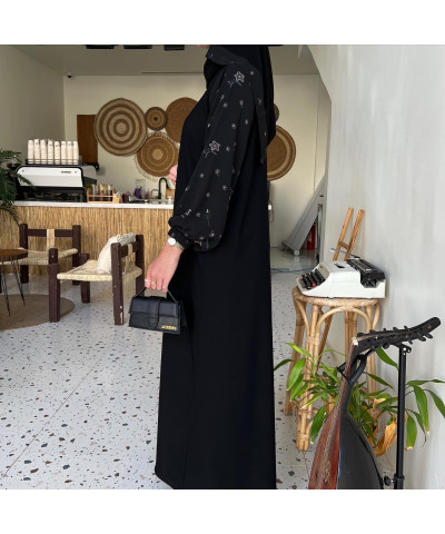 عباية 00177 عباية اسود بكم مشجر مع مطاط