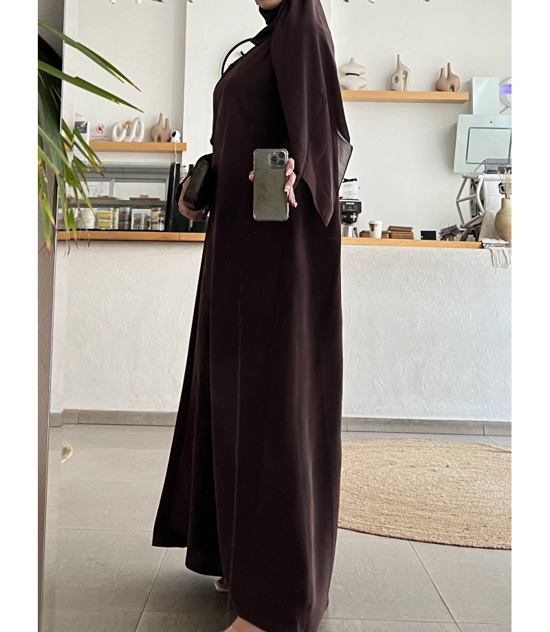 عباية 00397 عملية بخامة الكريب باللون البني