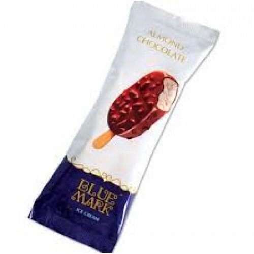 ايسكريم شوكلاته باللوز بلومارك