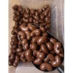 مكسرات دراجيه ( كاجو شوكولاته بالحليب )