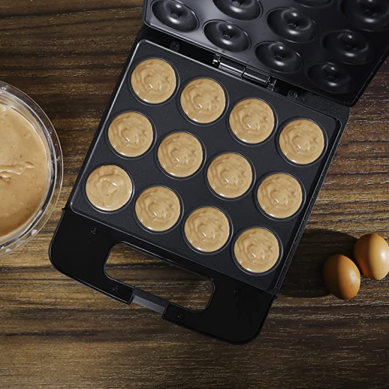 مكينة صنع الدونات سعة 12 قطعة بطلاء مانع للالتصاق KNDM6367