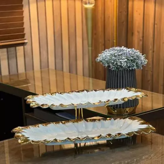 حاملة حلويات ثنائية الرفوف سيراميك فاخر باللون الأبيض والذهبي حاملة حلويات ثنائية الرفوف سيراميك فاخر باللون الأبيض والذهبي