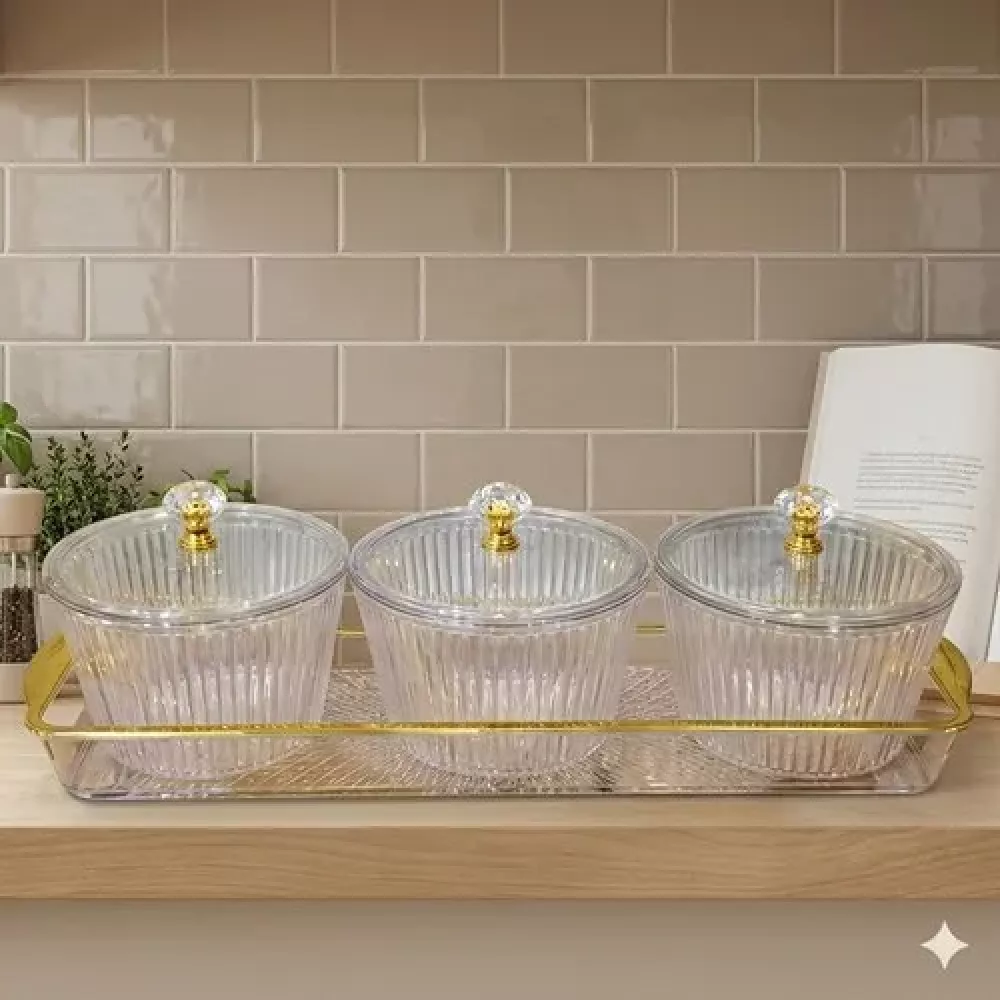 طقم مكسرات شفافة أنيقة وحامل بلمسات ذهبية