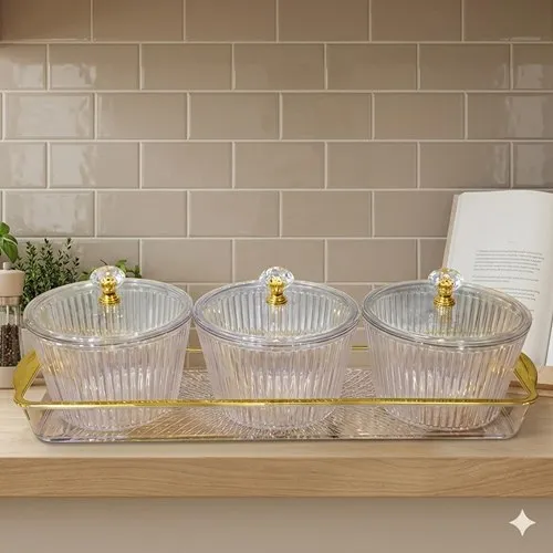 طقم مكسرات شفافة أنيقة وحامل بلمسات ذهبية