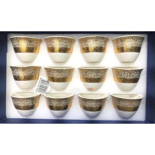 طقم فناجيل باللون الابيض مزين بزخارف انيقه باللون الذهبي طقم فناجيل باللون الابيض مزين بزخارف انيقه باللون الذهبي