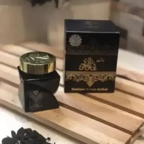 بخور عاشق العود - خليط من الصندل والزعفران وأعواد الخشب الطبيعية بخور عاشق العود - خليط من الصندل والزعفران وأعواد الخشب الطبيعية