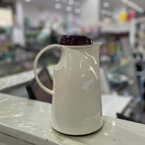 ثلاجة نقطه حمرا صناعه المانيه 1 لتر ثلاجة نقطه حمرا صناعه المانيه 1 لتر