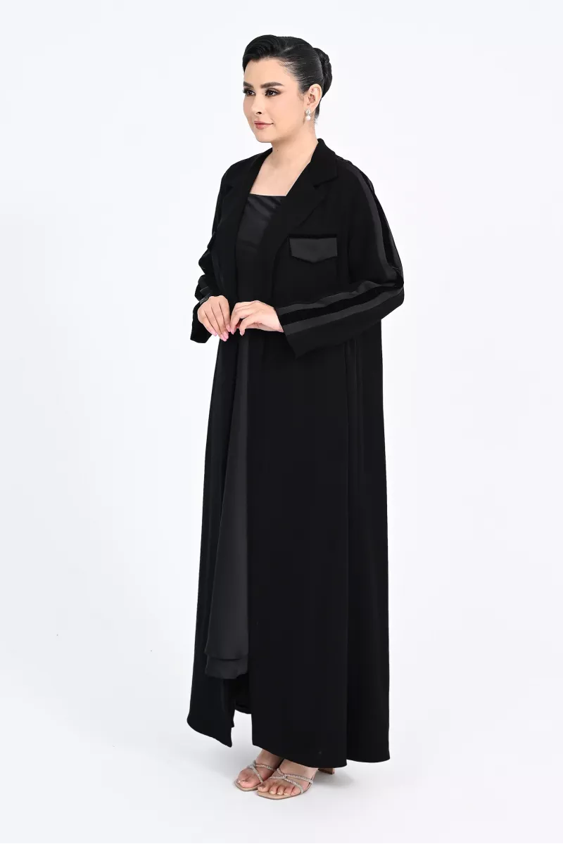 عباية كريب أسود مع جاكار 01012