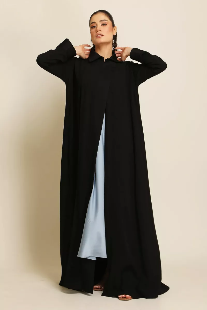 عباية كريب ناعم أسود 082 عباية كريب ناعم أسود 082