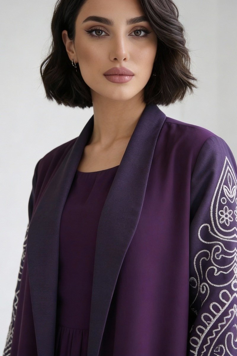 عباية 01049 عباية بليزر من الكريب الأرجواني مع أورجانزا