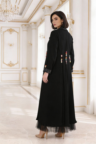 عباية 01045 عباية بليزر بقصّة فضفاضة من الكريب مع ياقة جاكار 