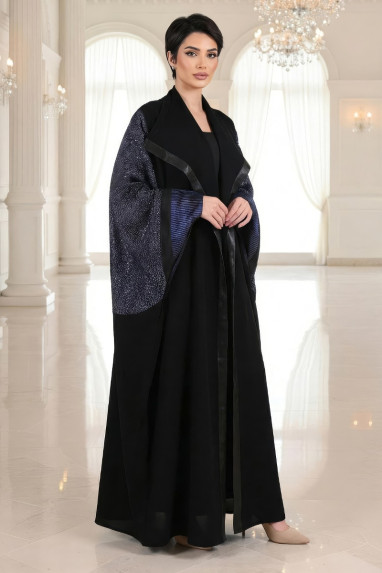 عباية 01050 كريب أسود غني الملمس مع جاكار
