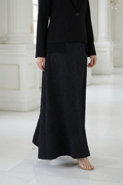 عباية كريب أسود فاخر و جاكار 095
