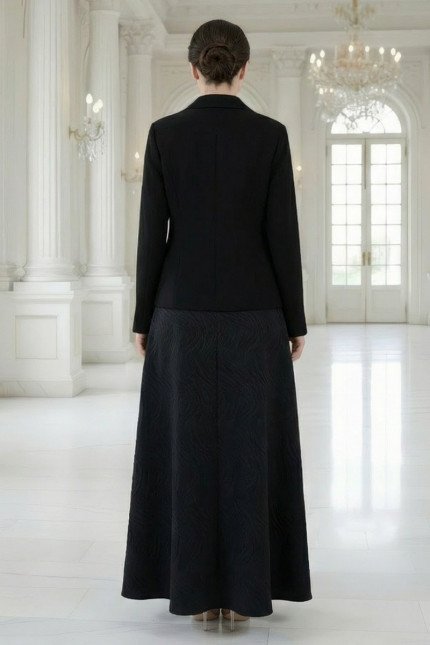 عباية كريب أسود فاخر و جاكار 095