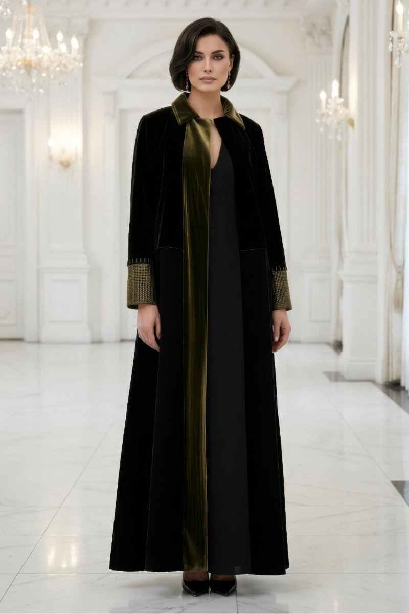  عباية رقم 010118 من قماش الكريب الأسود الفاخر الداكن المطفي مع مخمل زيتوني ذهبي داكن 