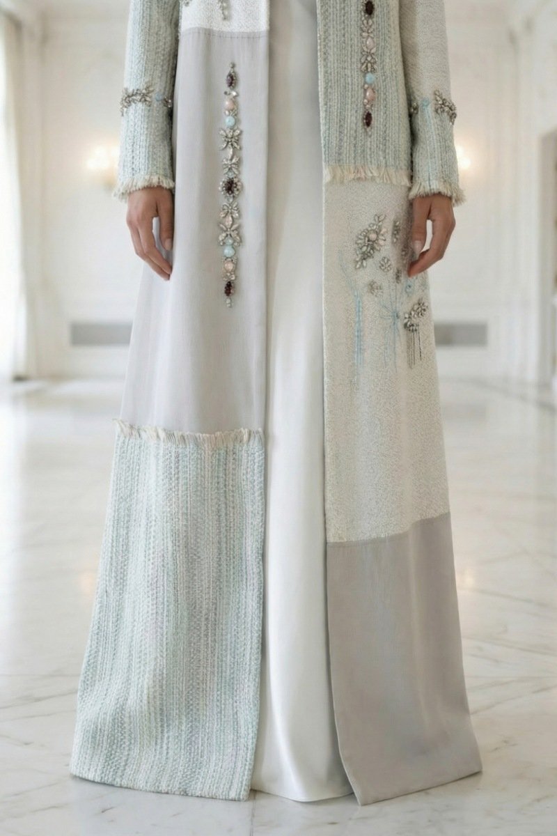 عباية من قماش التويد الفاخر 010124 عباية من قماش التويد الفاخر 010124