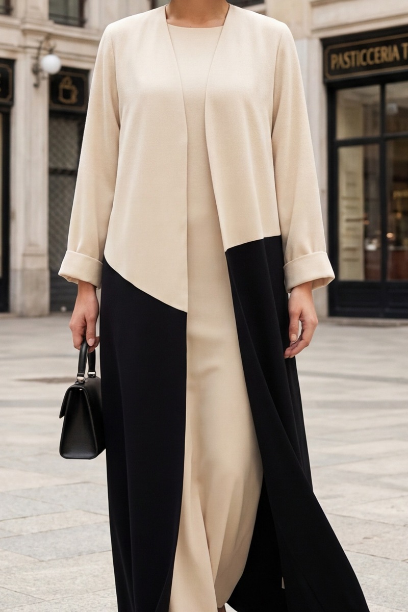 عباية كريب فاخر أوف وايت مع أسود 010134