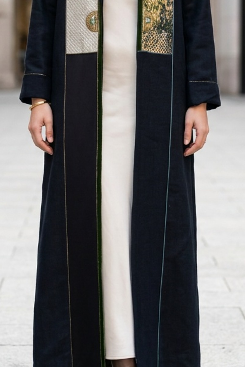 عباية كتان أسود فاخر مع جاكار ومخمل خفيف 010135