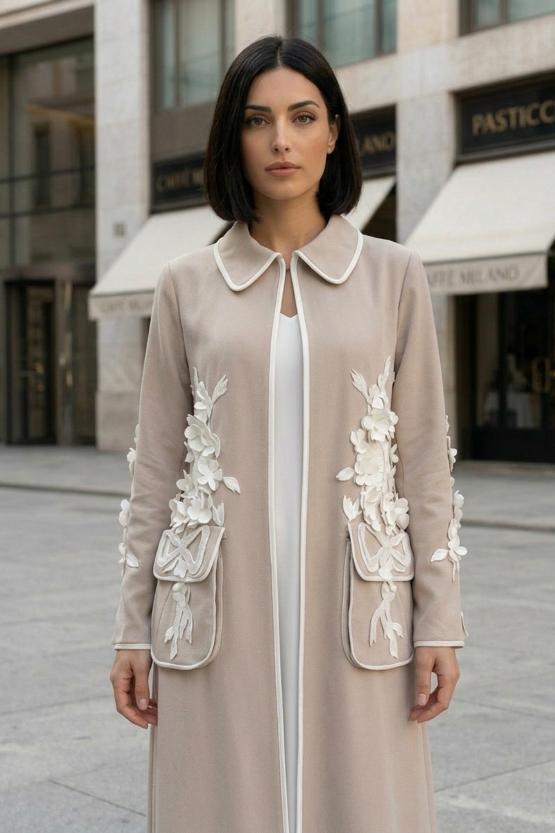 عباية كتان لينين فاخر بيج محايد مزينة بزهور بيضاء 010137