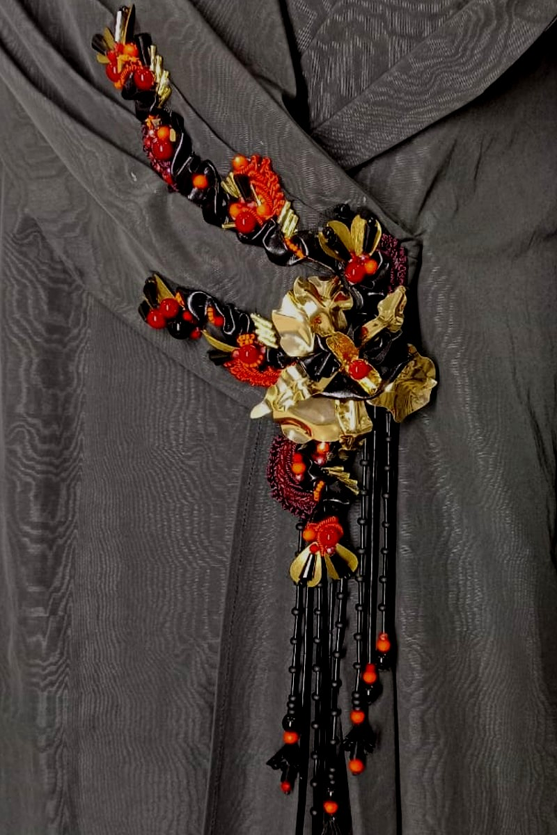 عباية تافتا بلون رمادي مع سكارف للرقبة 01092