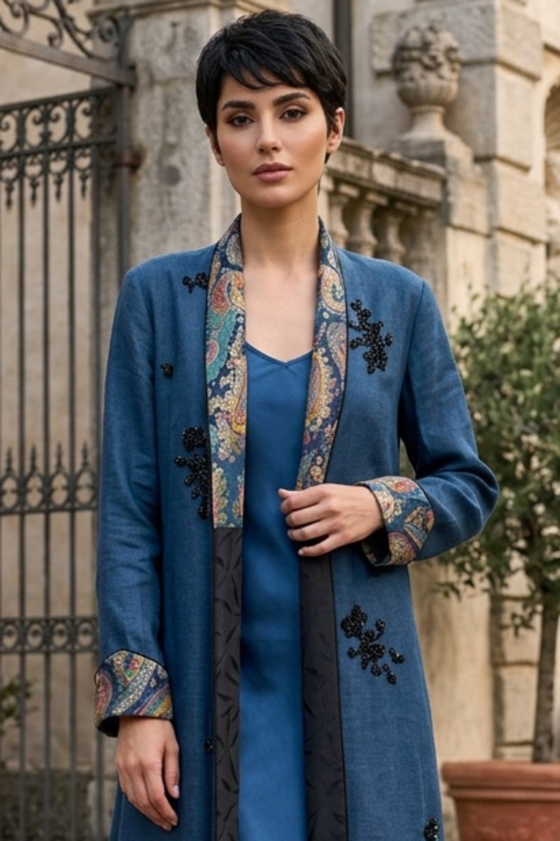 عباية من الكتان الفاخر مع حرير بيزلي على الياقة 010146