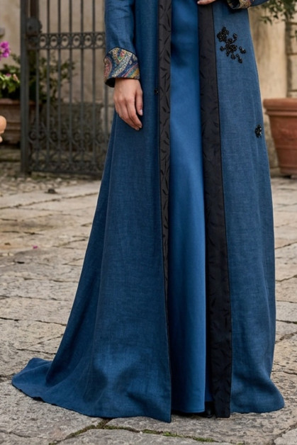 عباية من الكتان الفاخر مع حرير بيزلي على الياقة 010146