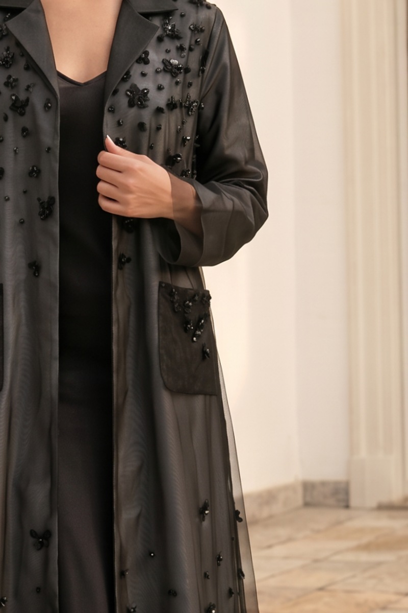 عباية لون أسود من التافتا مع تل أنيق 010148