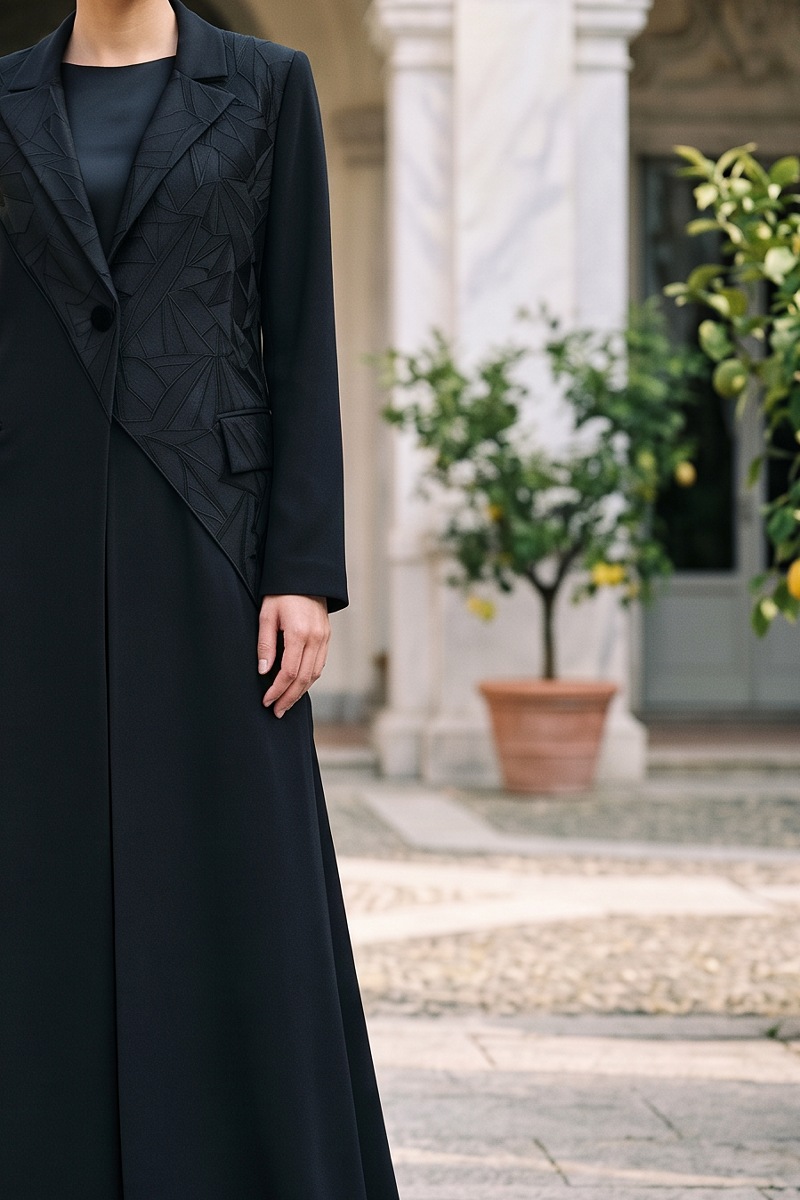 عباية كريب أسود مع جاكار 01011