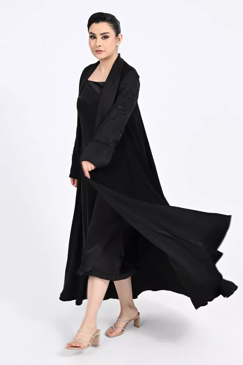 عباية كريب أسود 01018 عباية كريب أسود 01018