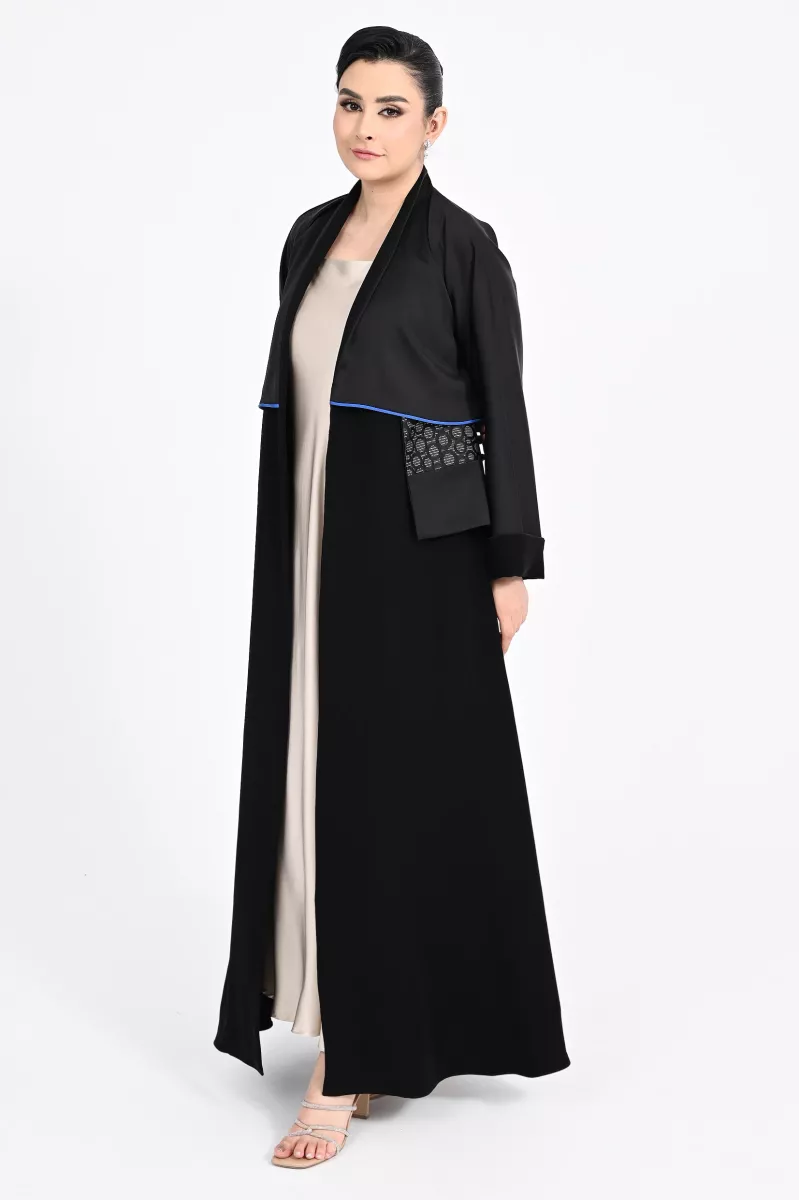 عباية كريب أسود مع جاكار 0108
