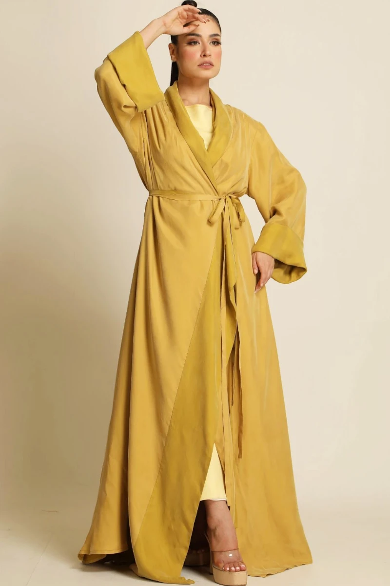 عباية دبل فيس سلك ثقيل أصفر مطفي 084 عباية دبل فيس سلك ثقيل أصفر مطفي 084