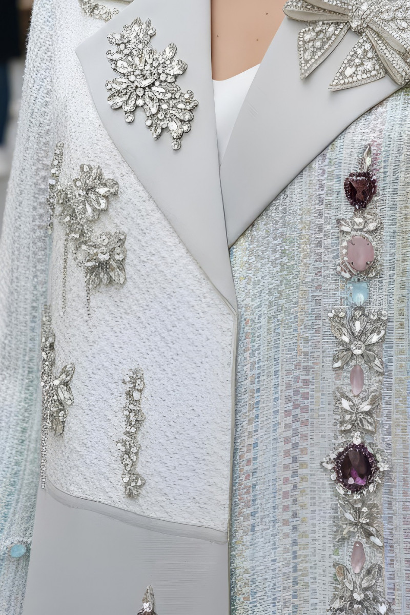 عباية بلاتية من الألوان الهادئة 01089 عباية بلاتية من الألوان الهادئة 01089