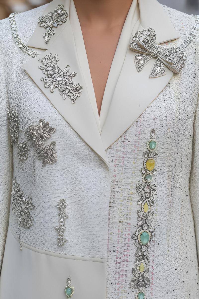 عباية بلاتيه من الألوان الهادئة 01090 عباية بلاتيه من الألوان الهادئة 01090