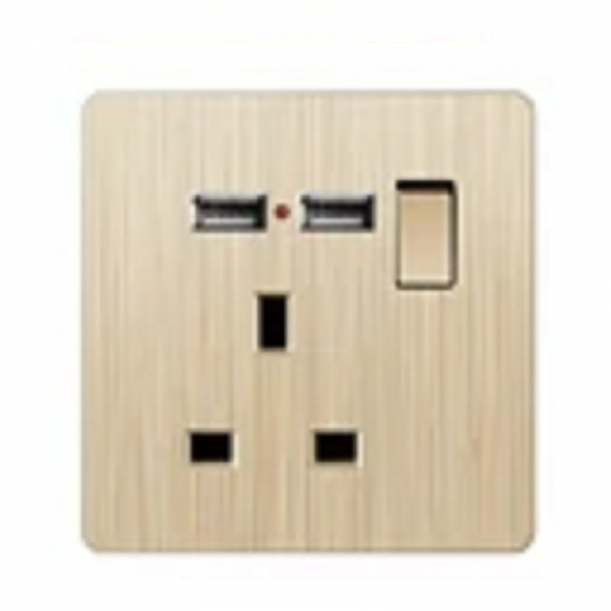 فيش 13 امبير مع USB عدد2 - ذهبي بيانو