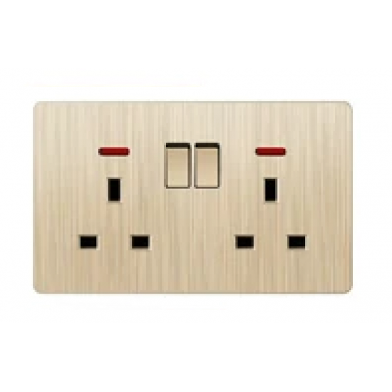 فيش 13A مجــــــوز مع مفتاح ولمبة - ذهبي بيانو