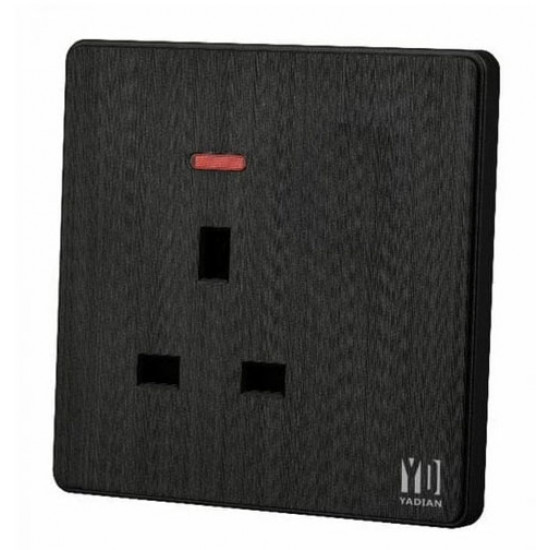 فيش 13 أمبير ولمبة بـــــدون مفتاح - أسود بيانو