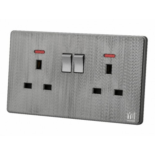 فيش 13A مجــــــوز مع مفتاح ولمبة - رمادي بيانو