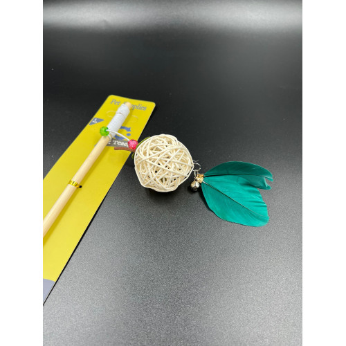 سنارة قطط كورة بريش مع جرس الوان متعدده سنارة قطط كورة بريش مع جرس الوان متعدده