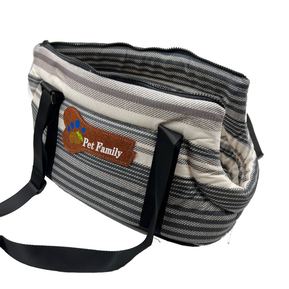 حقيبة تنقل للقطط الوان و احجام متنوعه حقيبة تنقل للقطط الوان و احجام متنوعه