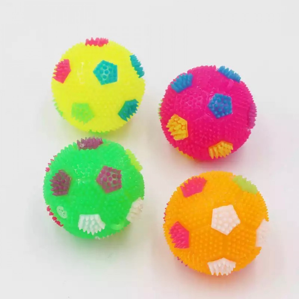 كورة بإضاءة وصافرة