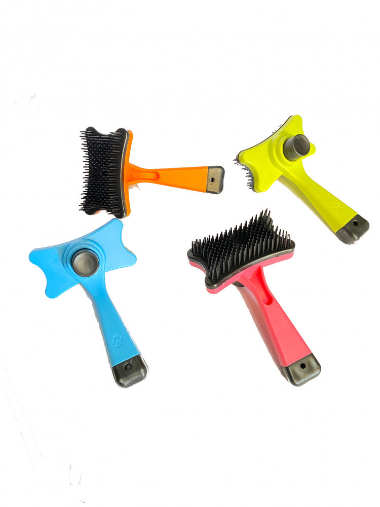 مشط لشعر القطط بضاغط للتنظيف الذاتي