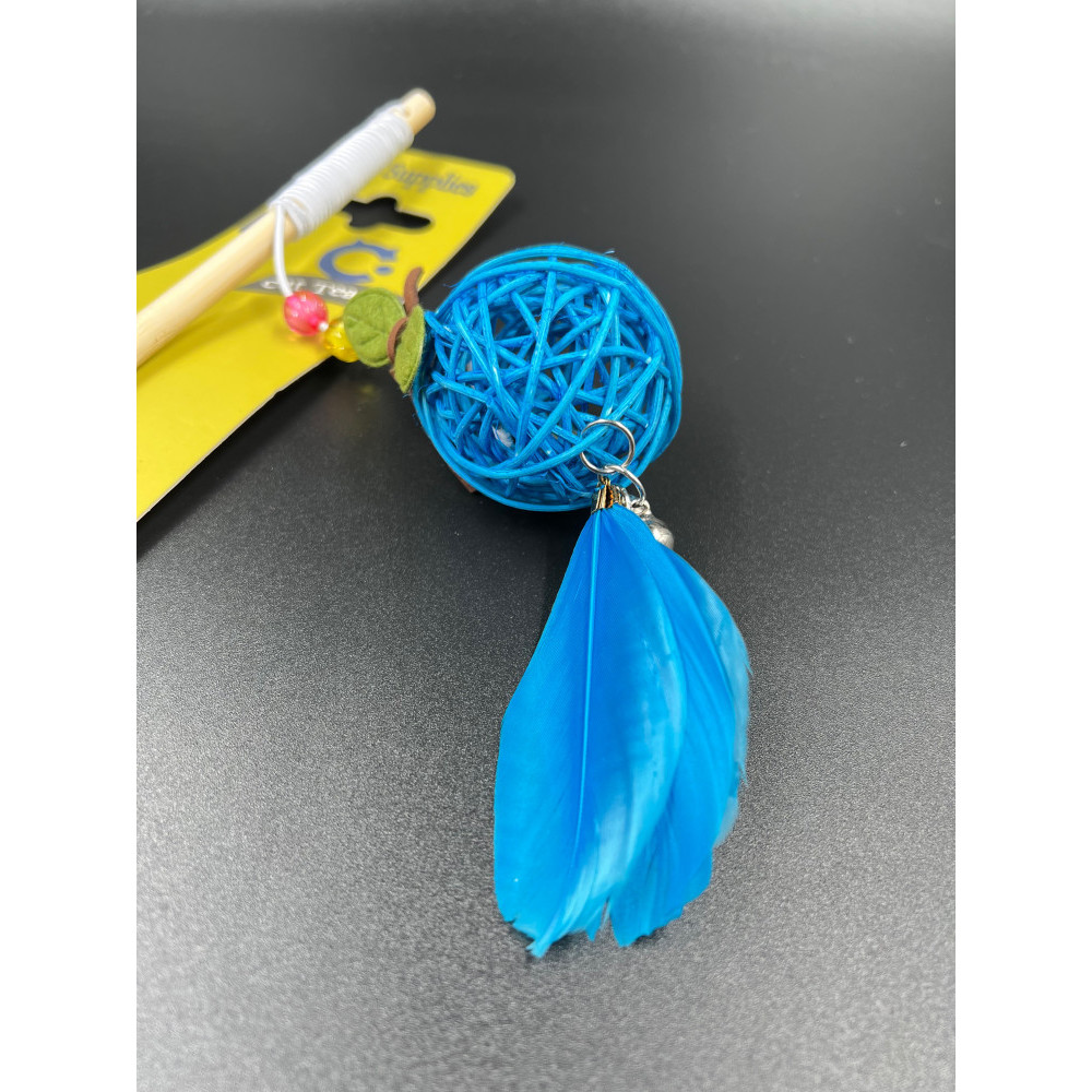 سنارة قطط كورة بريش مع جرس  الوان متعدده