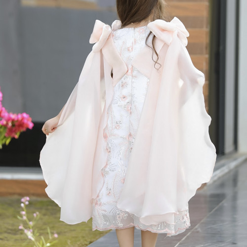 فستان بناتي سبور فراشة وفيونكه على الكتف - 906 - يوجد اختلاف بدرجة لون الجناح صورة توضيحية في اخر صورتين