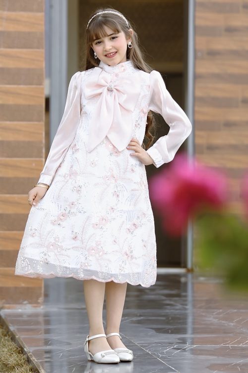 فستان بناتي سبور فيونكه على الصدر - 911 فستان بناتي سبور فيونكه على الصدر - 911
