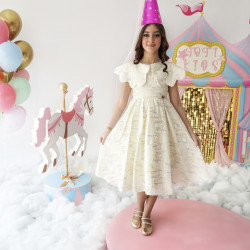 فستان بناتي بإطلالة ملكية مستوحاة من الأجواء الاحتفالية - 988 فستان بناتي بإطلالة ملكية مستوحاة من الأجواء الاحتفالية - 988